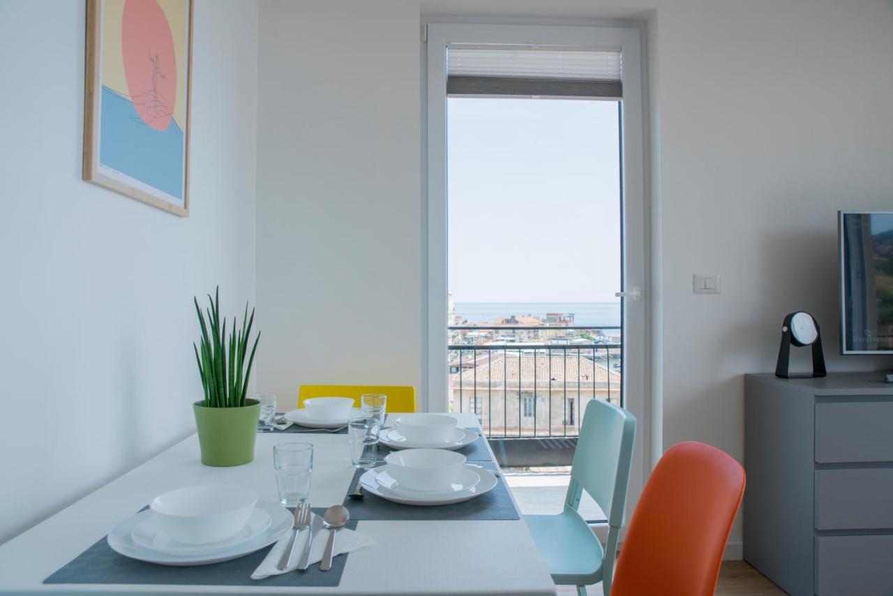 Occhi Sul Mare Apartment 아치레알레 외부 사진